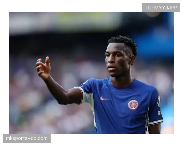 切尔西崩盘危机：战术混乱引发队内矛盾，争冠之路如何自救？